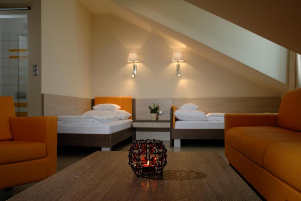 Gokart Hotel Κεσκεμέτ Δωμάτιο φωτογραφία