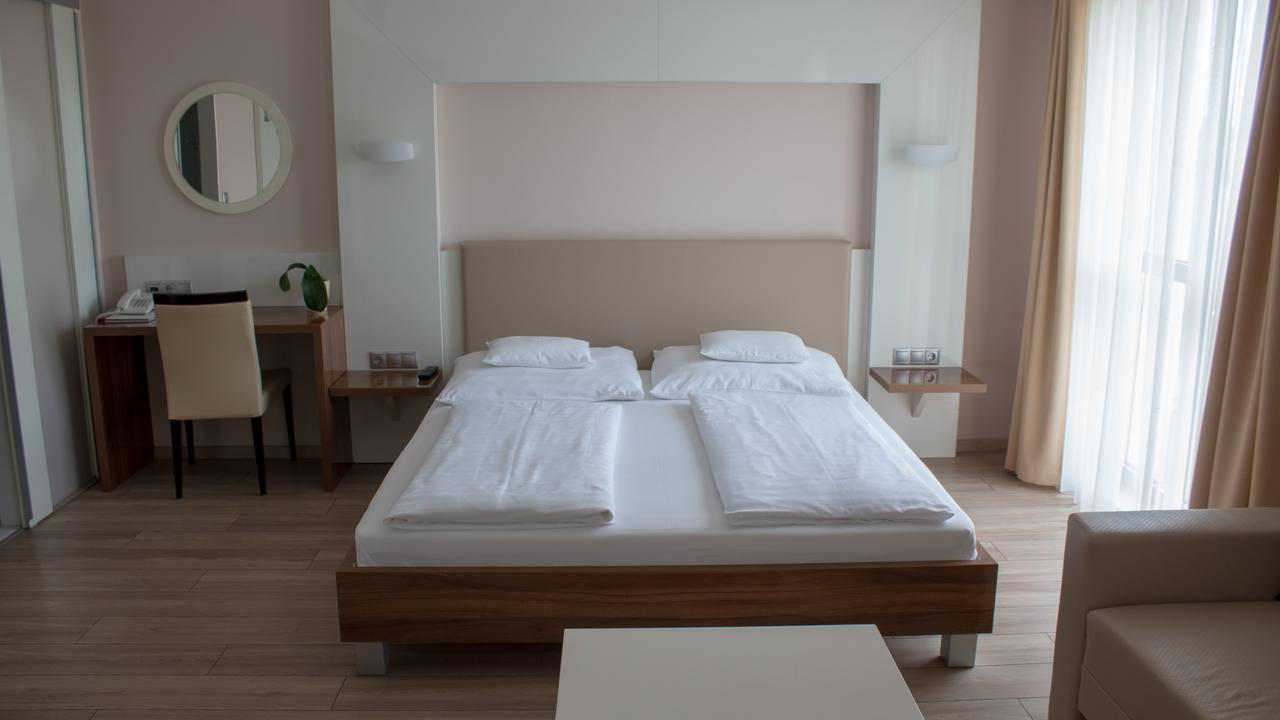 Gokart Hotel Κεσκεμέτ Εξωτερικό φωτογραφία