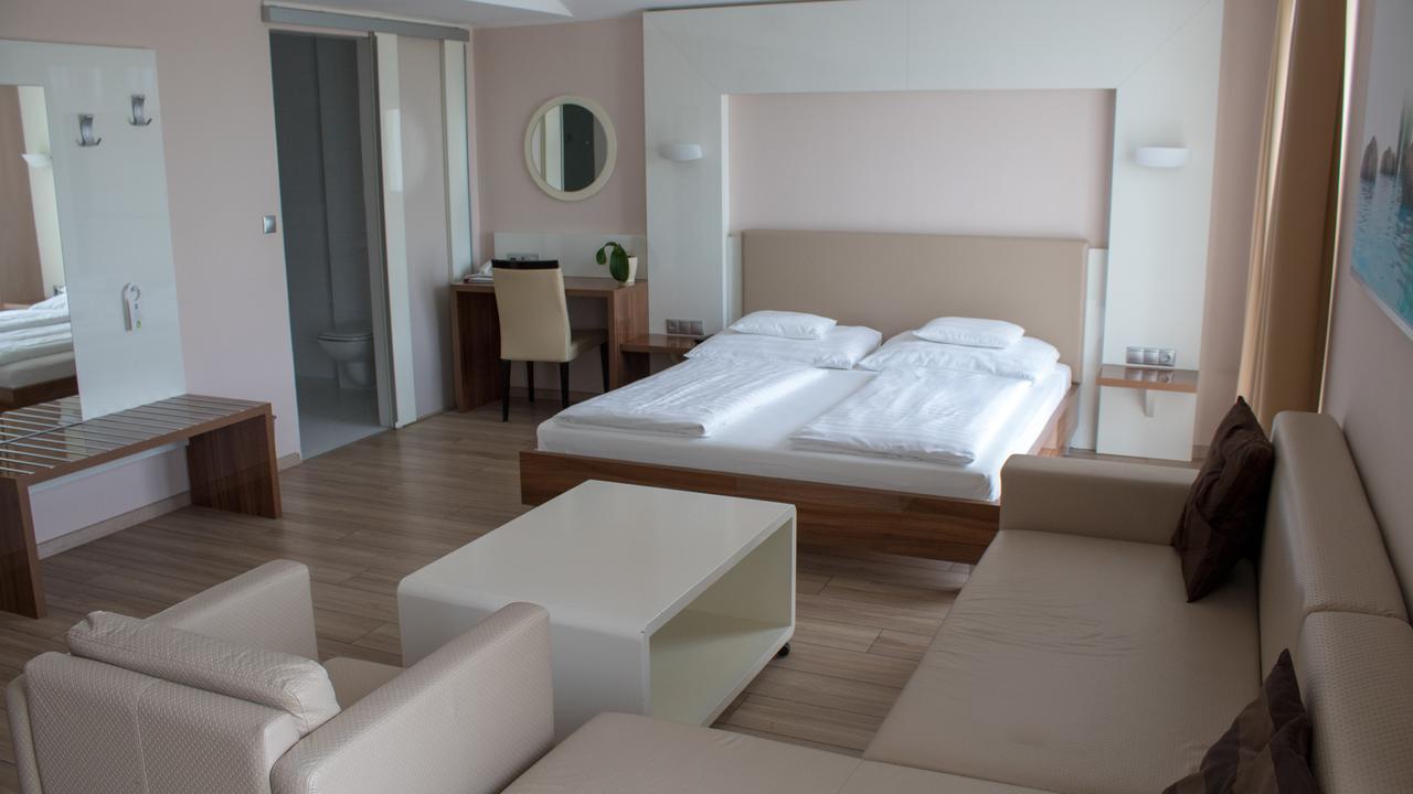 Gokart Hotel Κεσκεμέτ Εξωτερικό φωτογραφία