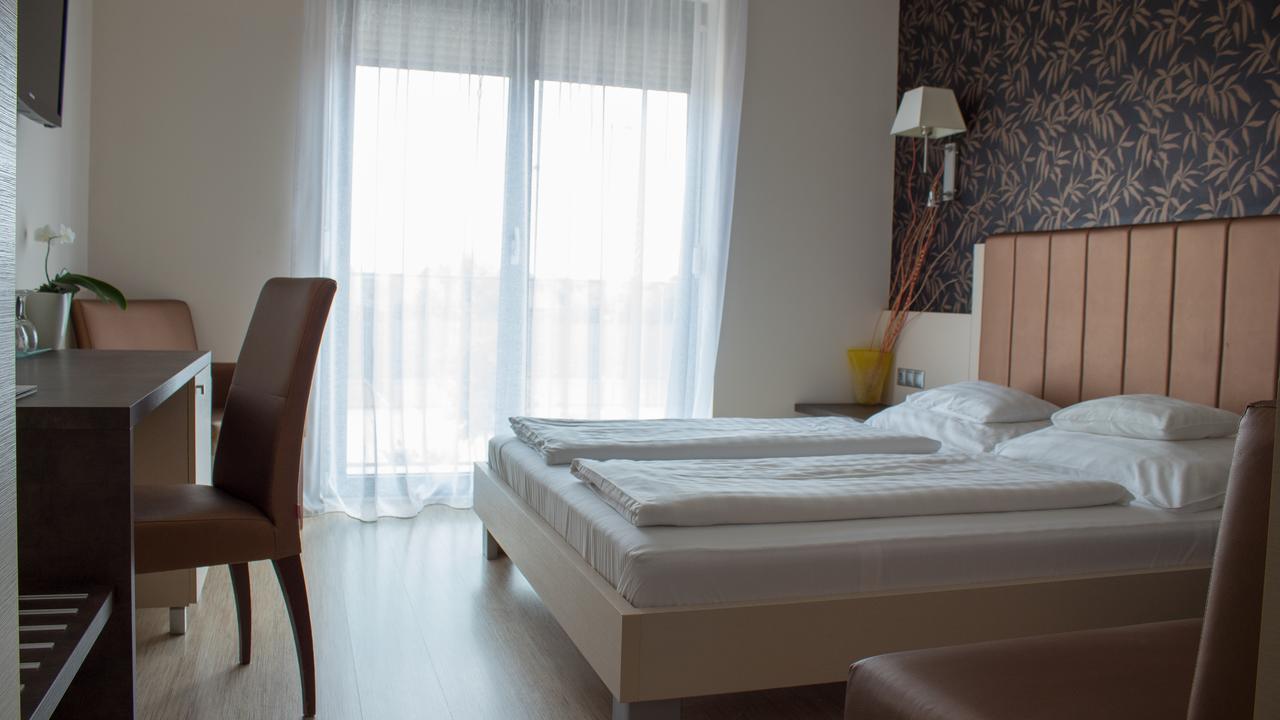 Gokart Hotel Κεσκεμέτ Εξωτερικό φωτογραφία