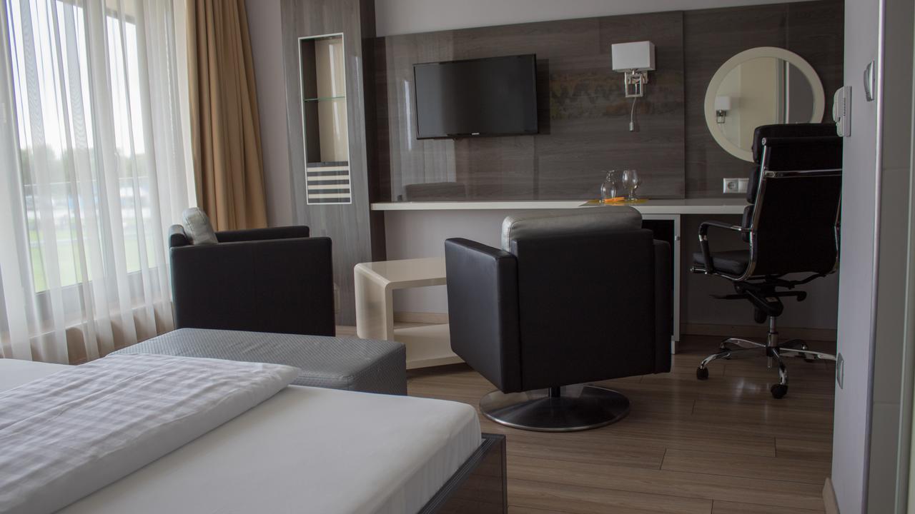 Gokart Hotel Κεσκεμέτ Εξωτερικό φωτογραφία