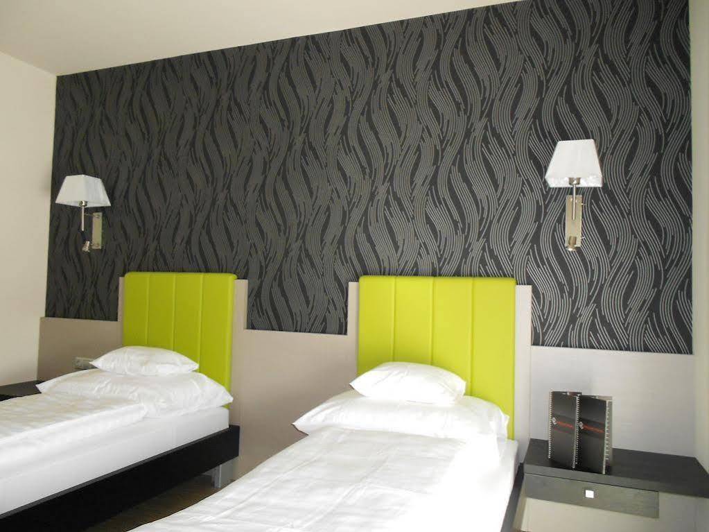 Gokart Hotel Κεσκεμέτ Εξωτερικό φωτογραφία